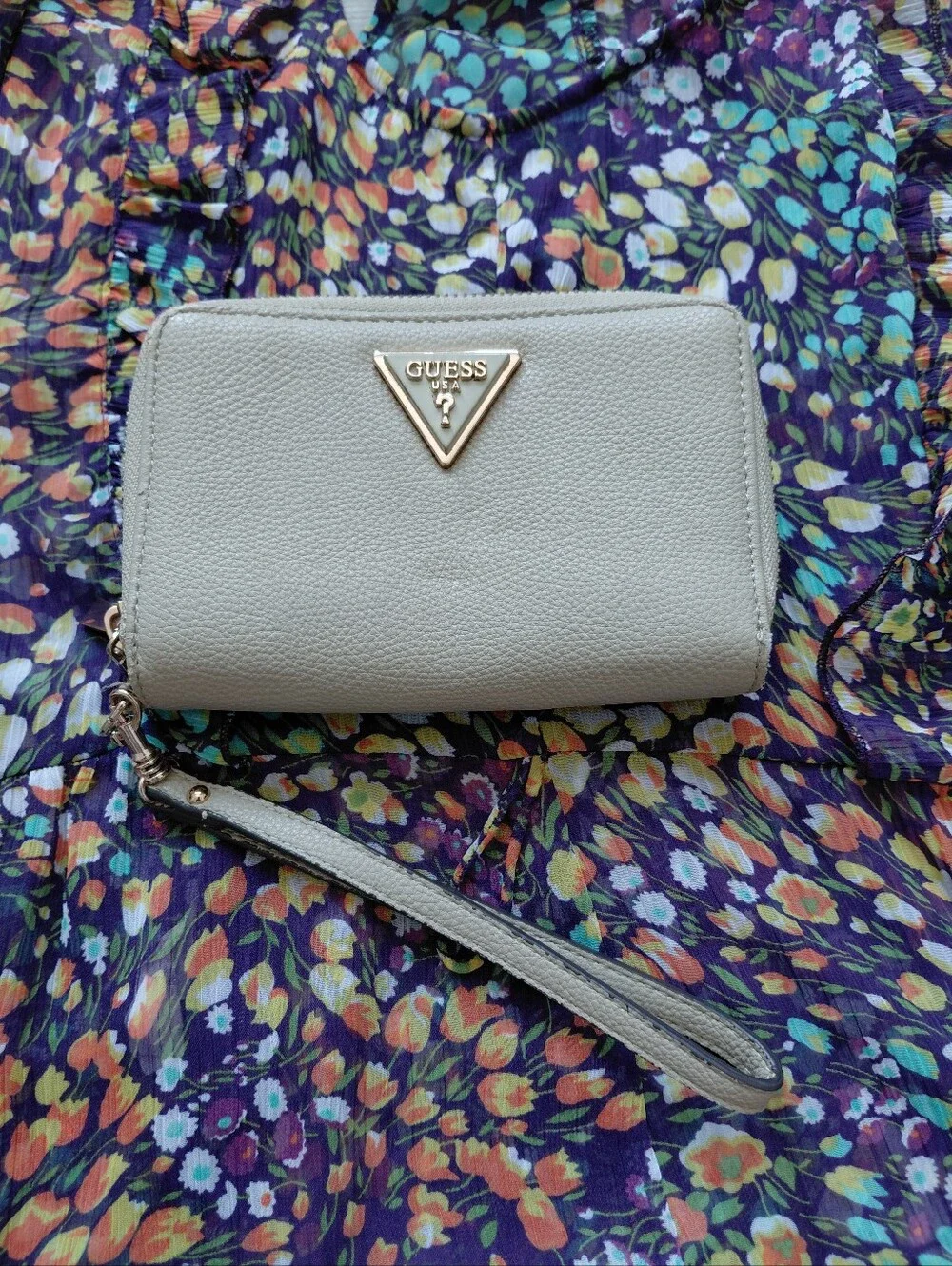 GUESS Light Taupe Pebbled Zip Wristlet Wallet with Gold Logo